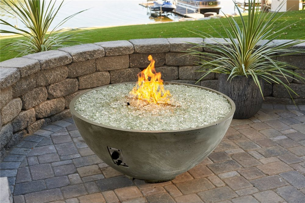 Outdoor GreatRoom Cove 42" Round Fire Table in Supercast GFRC Concrete